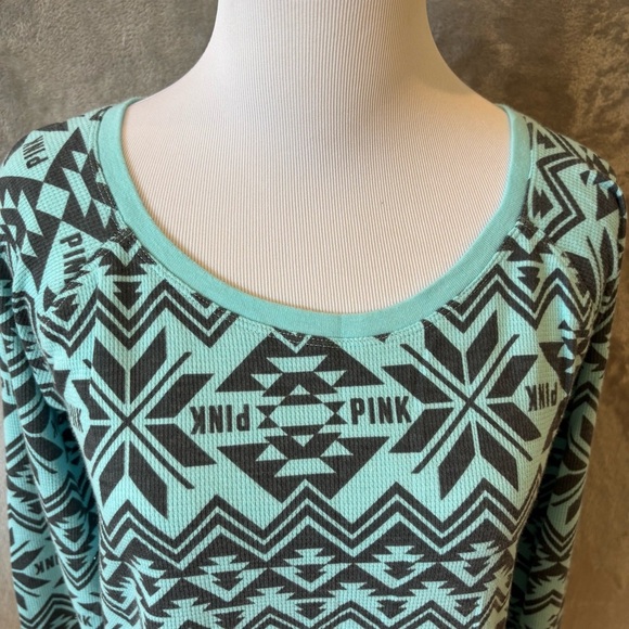 Victoria's Secret PINK Aztec Festive Holiday Sleep Long Sleeve Tee Wmn’s Sz L - Picture 2 of 10